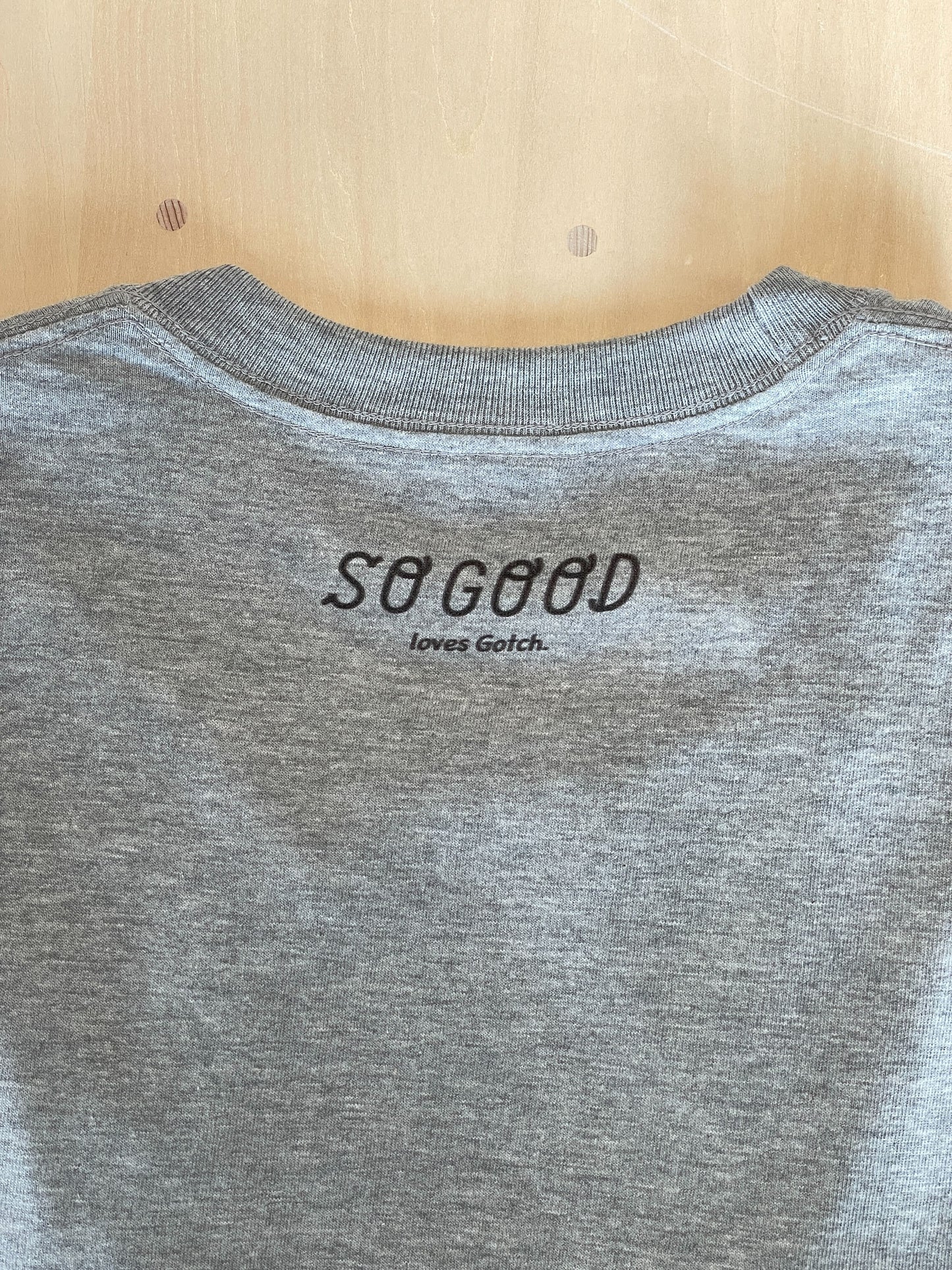 Gotch × SO GOOD × daisketch コラボTシャツ(前面イラスト ver)(ミックスグレー)