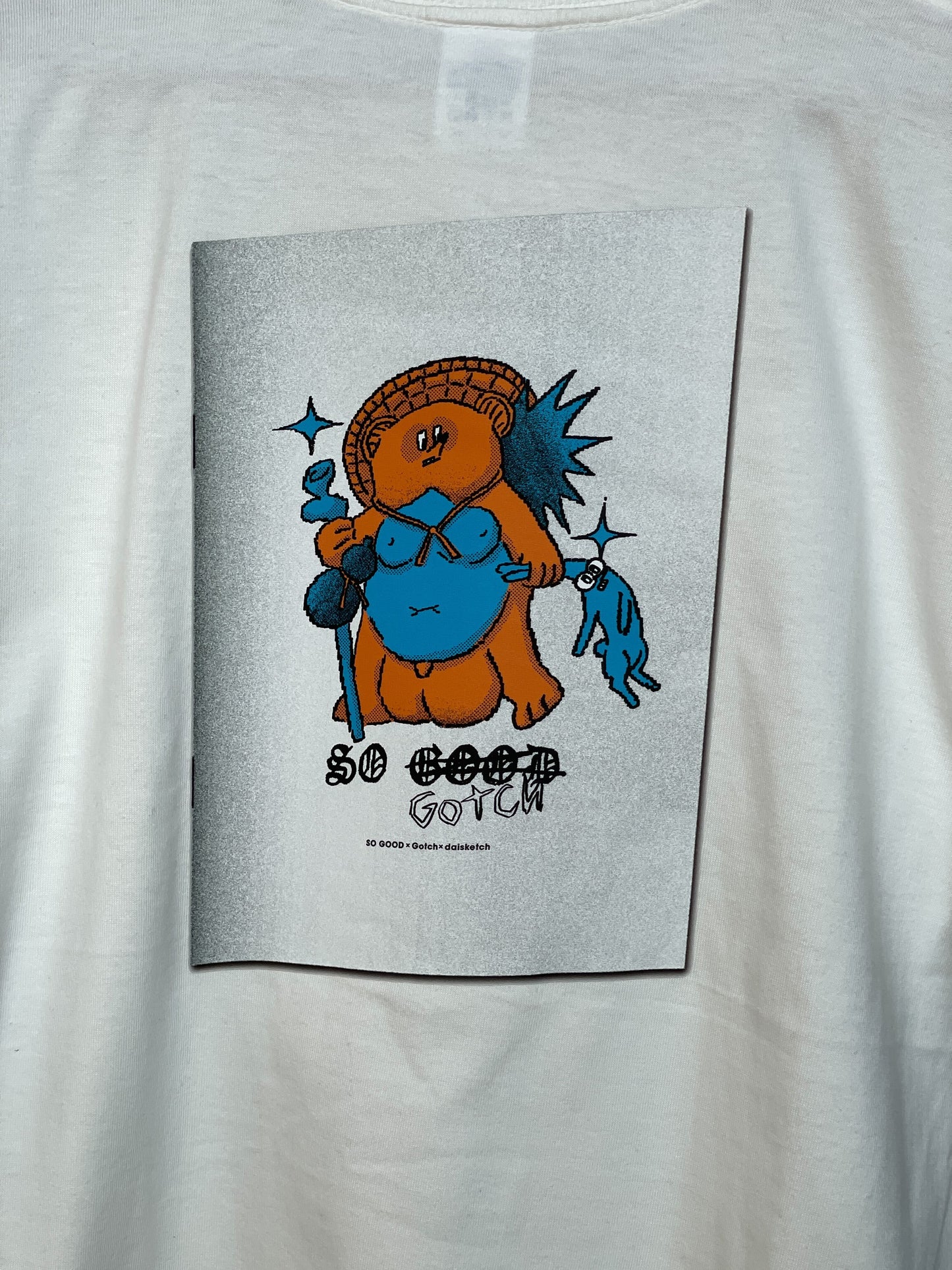 Gotch × SO GOOD × daisketch コラボTシャツ（背面イラスト ver）（バニラホワイト）