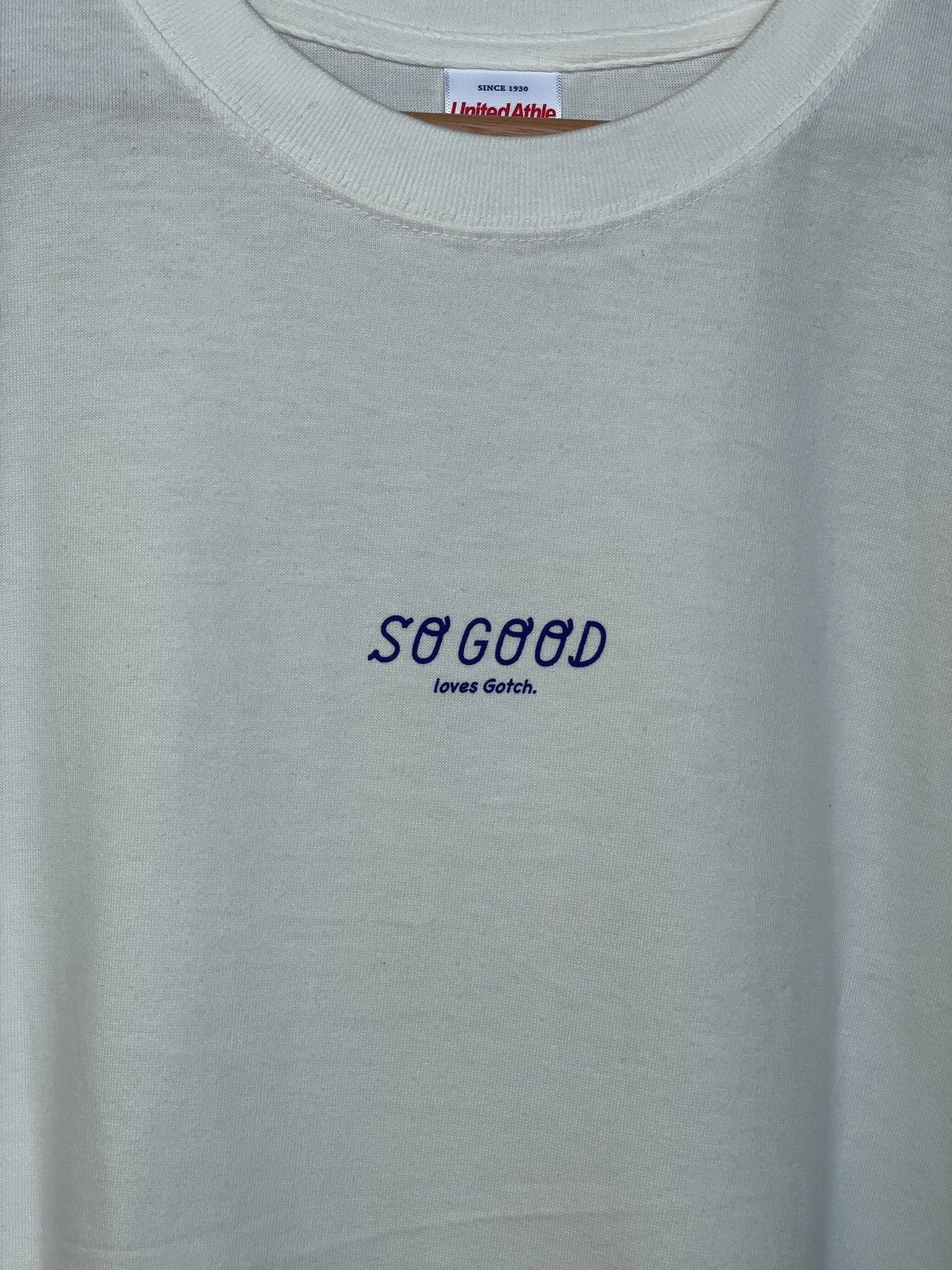 Gotch × SO GOOD × daisketch コラボTシャツ（背面イラスト ver）（バニラホワイト）